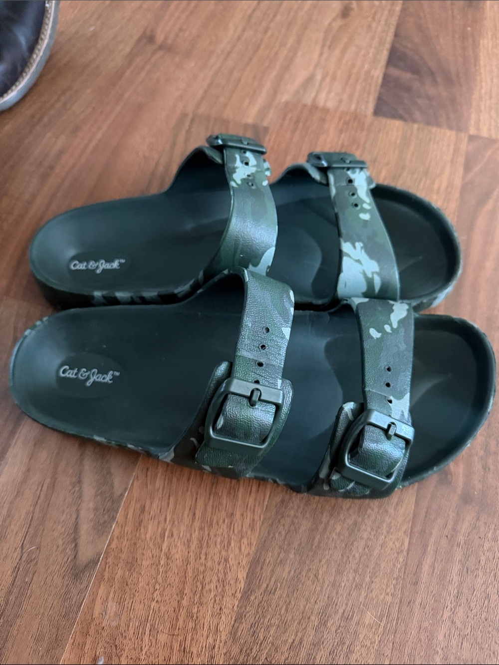 Cat & Jack Green Camo Double-Buckle Slides